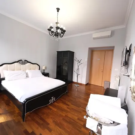 بيت ضيافة Roman Forum Holiday Termini 2*