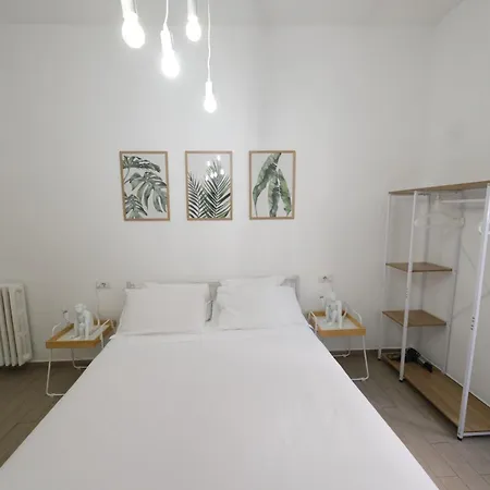 Roman Forum Holiday Termini بيت ضيافة